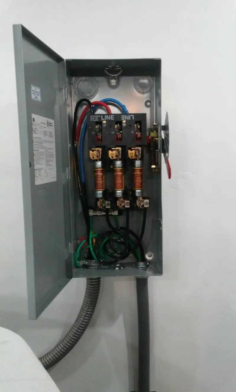 Three-phase disconnect switch installed for Electrical Wiring & Rewiring in Oakwood